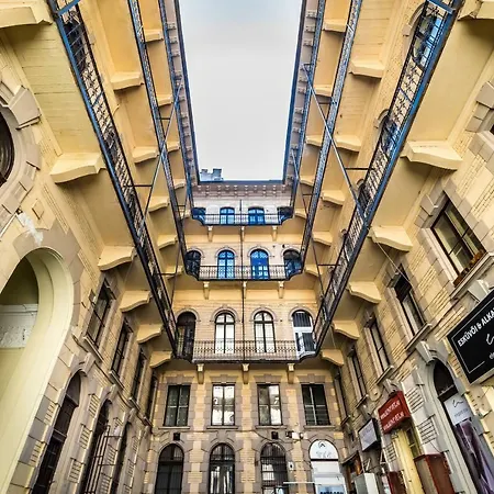 Hopfer Luxury * Budapest